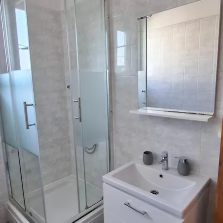 Nena Apartman