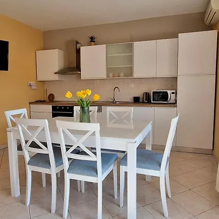 Nena Apartman Bibinje