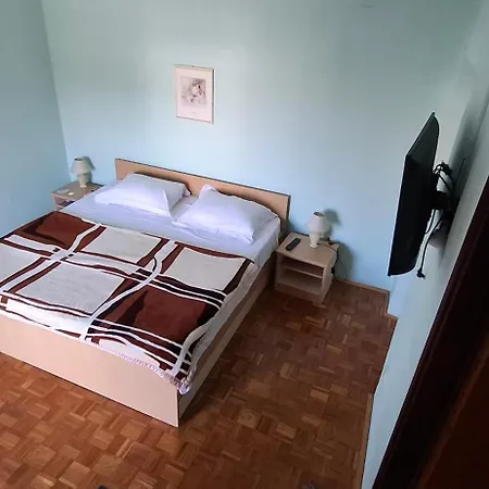 Nena Apartman *